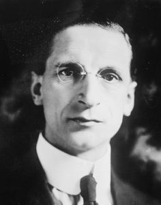 Black and white photo of Taioseach Éamon de Valera