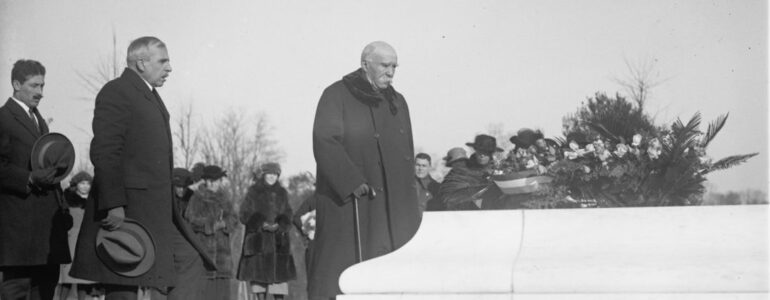 Clemenceau pays his respects at the tomb of the Unknown Soldier
